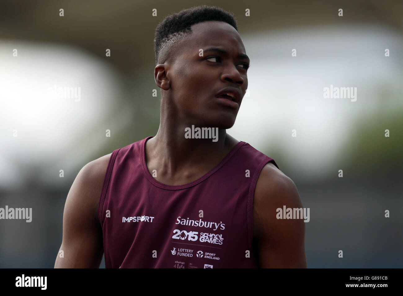 England North West's Jona Efoloko al Sainsbury's 2015 School Games presso la Manchester Regional Arena. Foto Stock