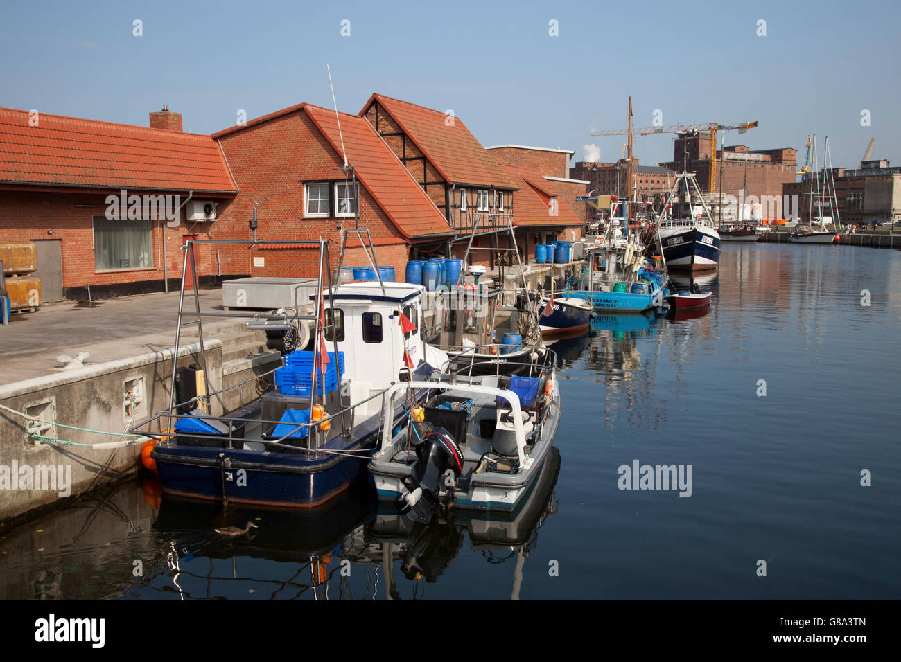 Vecchio porto di Wismar, Mar Baltico, Meclemburgo-Pomerania, PublicGround Foto Stock