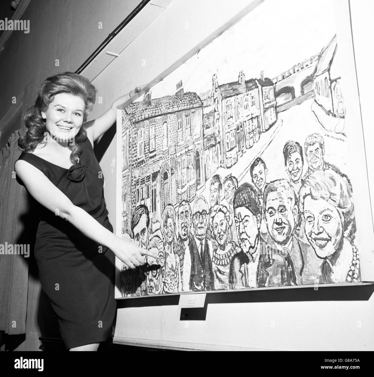 L'attrice Sandra Gough, che interpreta Irma Barlow in Coronation Street, sottolinea il suo personaggio in un dipinto di John Bratby alla Whitworth Art Gallery di Manchester. Foto Stock