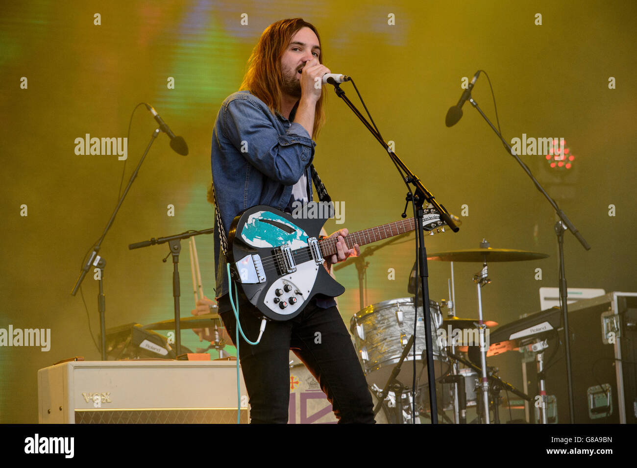 Tame Impala esegue al Glastonbury festival di musica Foto Stock