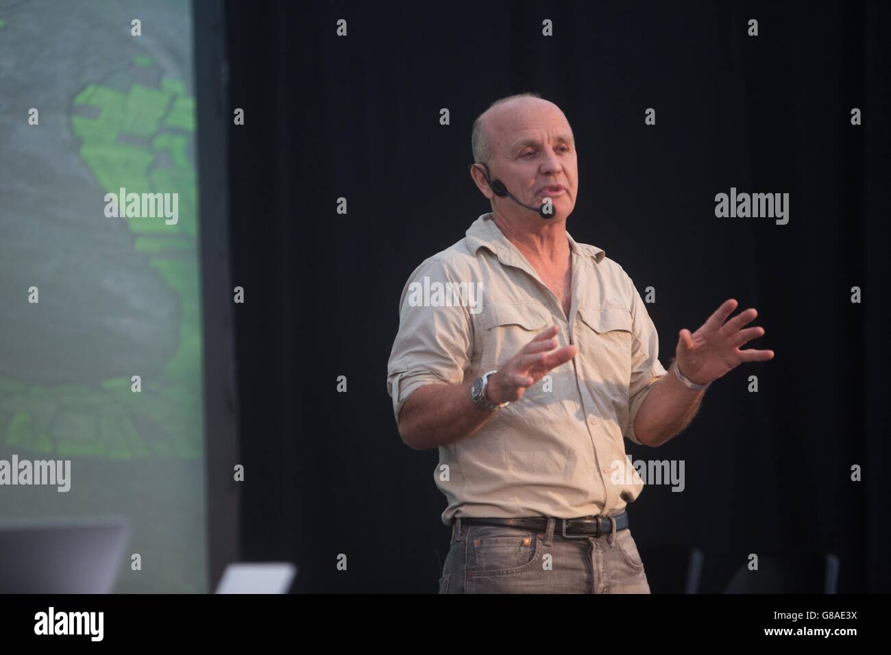 Radio Times Festival 2015. Doug Allen parla al pubblico Foto Stock