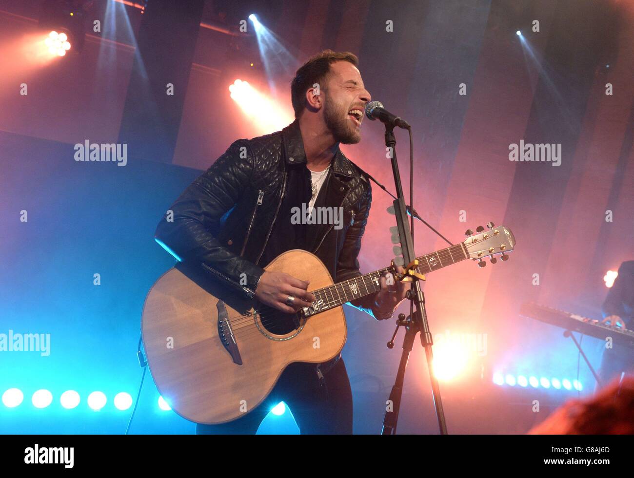 James Morrison si esibisce alla festa di American Airlines Above.Beyond presso un Marylebone a Londra. Foto Stock