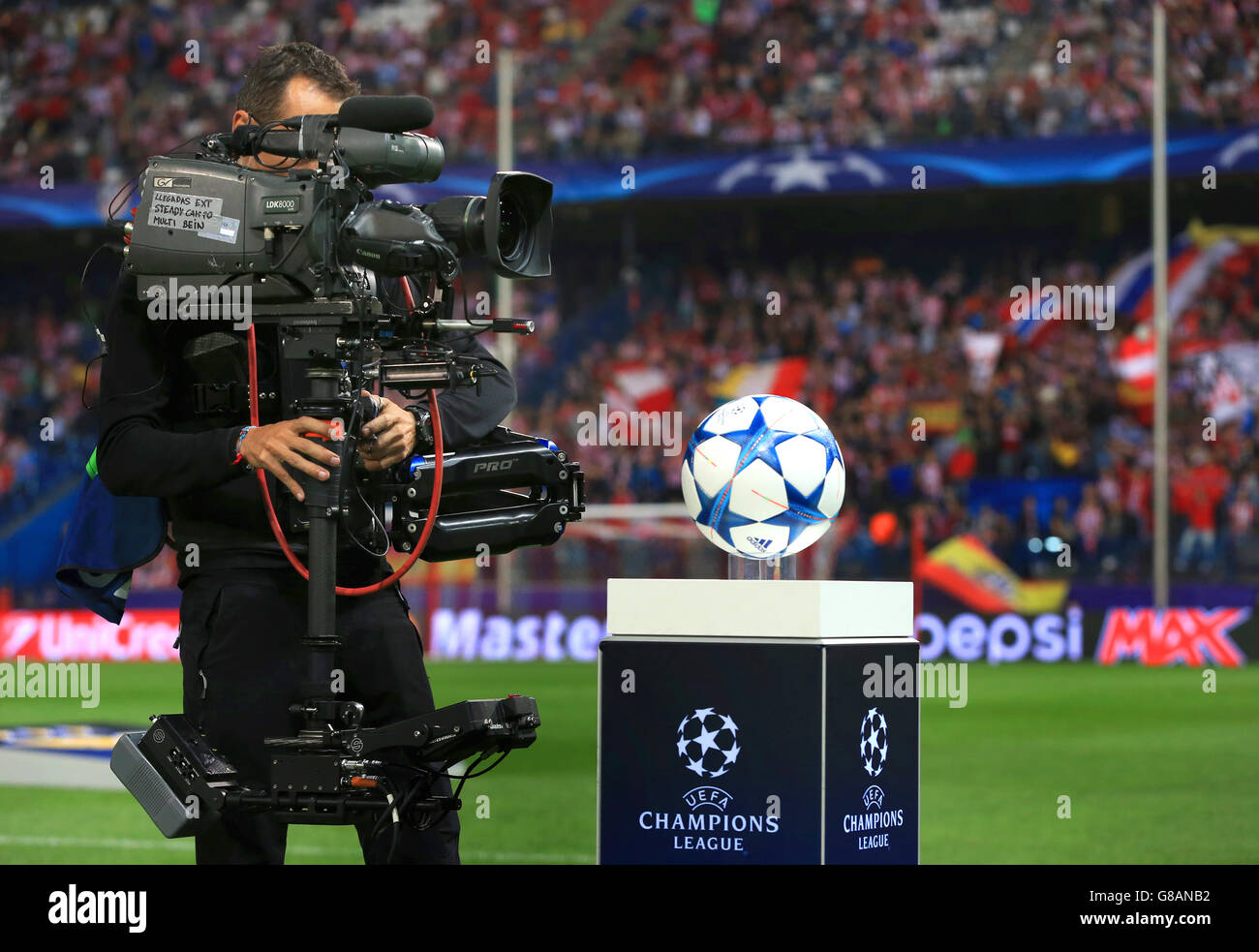 Soccer - UEFA Champions League - Gruppo C - Atletico Madrid v SL Benfica - Vicente Calderon Foto Stock