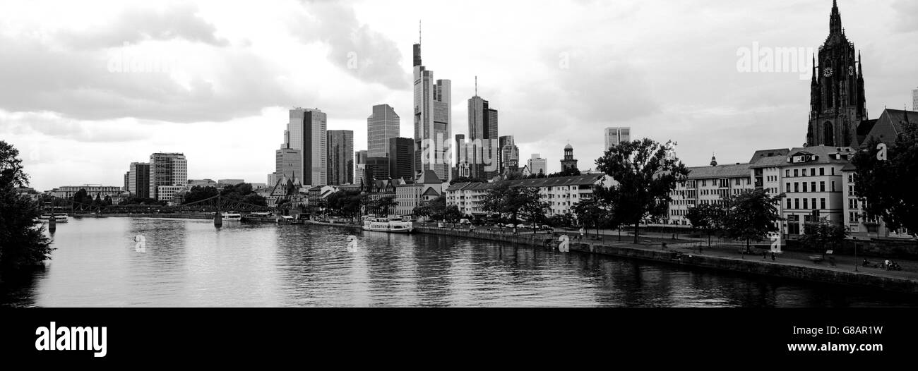 Skyline del distretto finanziario di Francoforte, Germania Foto Stock