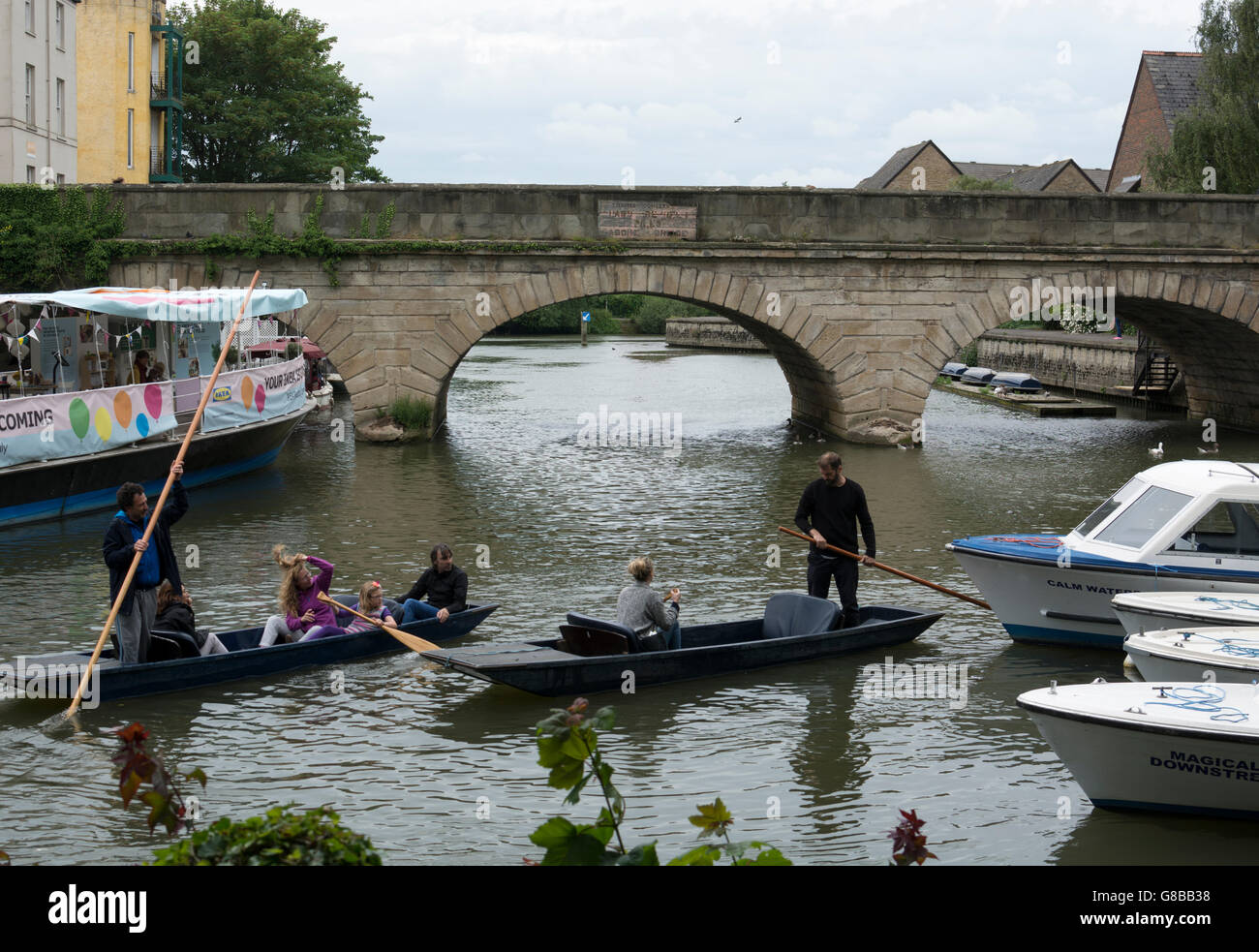 La stoltezza Bridge e il fiume Tamigi, Oxford, Regno Unito Foto Stock