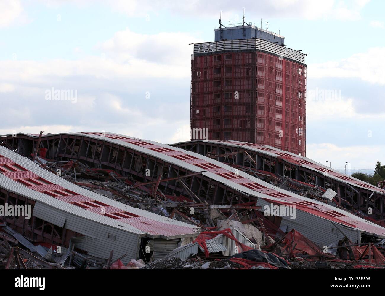 Rosso su strada demolizione Foto Stock