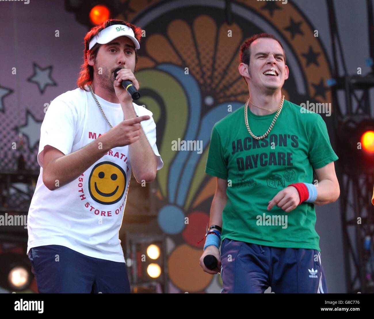 Nokia Isle of Wight Festival - Seaclose Park. Goldie Lookin' Chain che si esibisce sul palco principale. Foto Stock