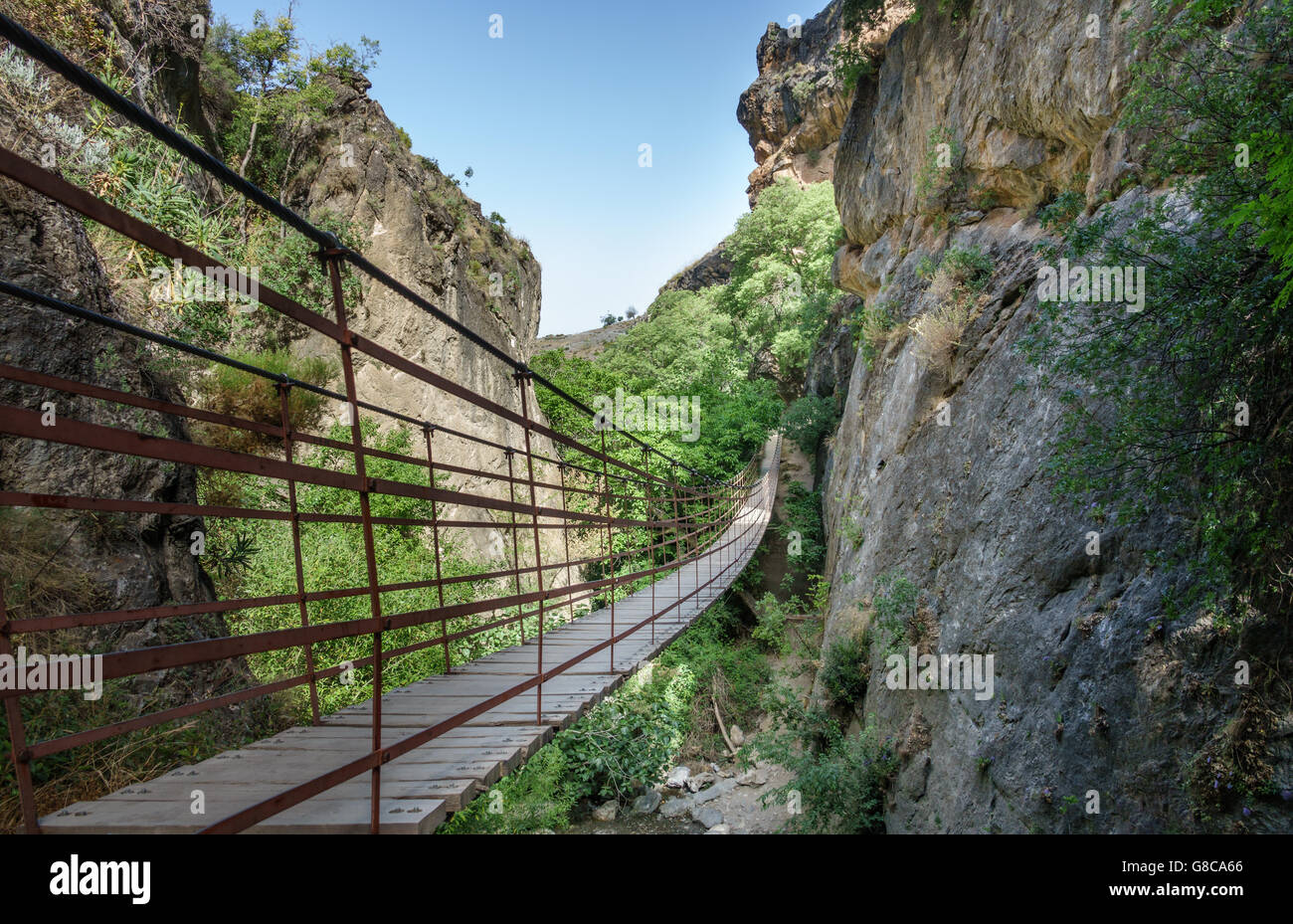 Ponte di corde in un canyon in Cahorros, Granada, Foto Stock