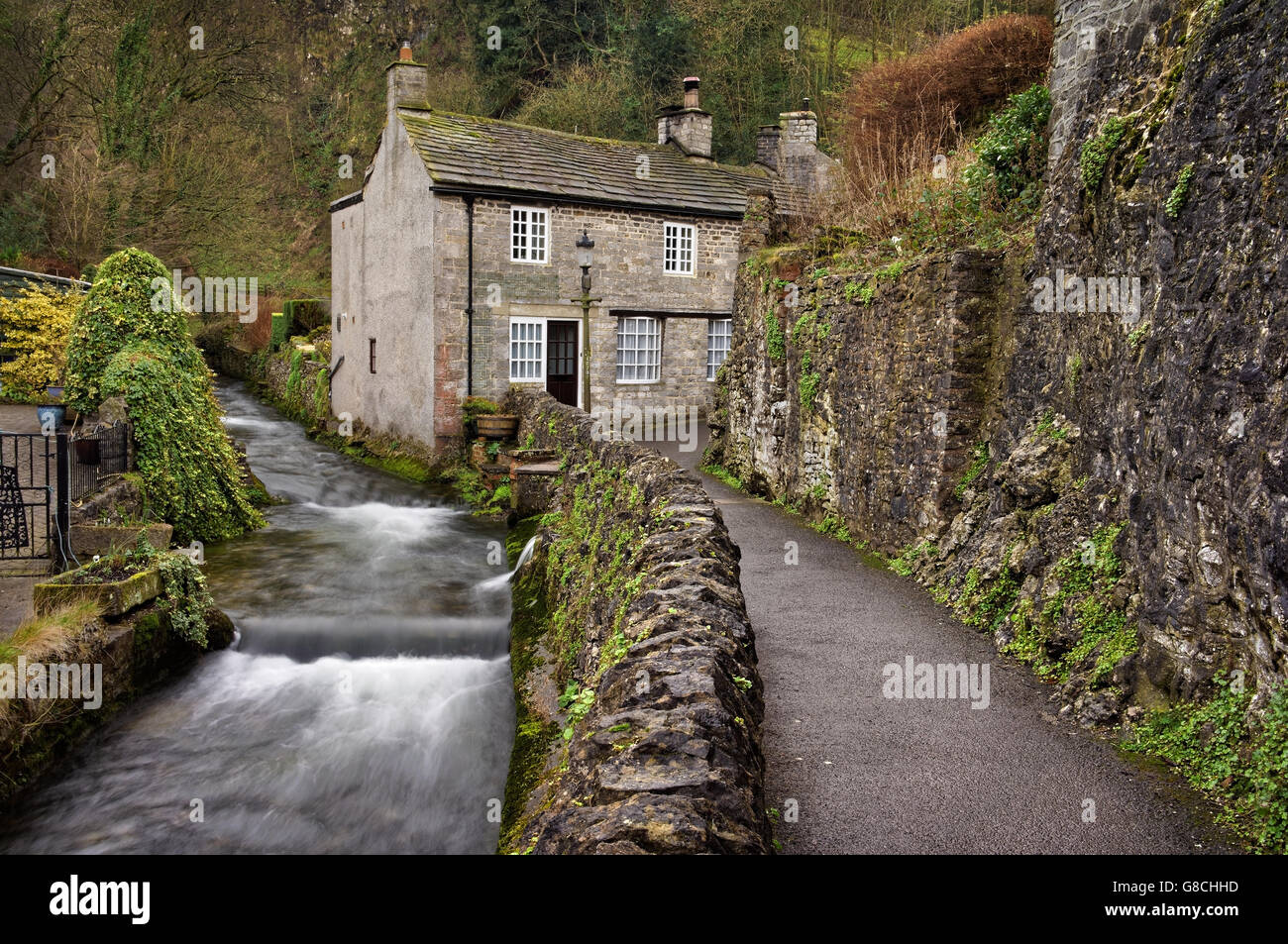 UK,Derbyshire,Peak District,Castleton,Peakshole acqua Foto Stock