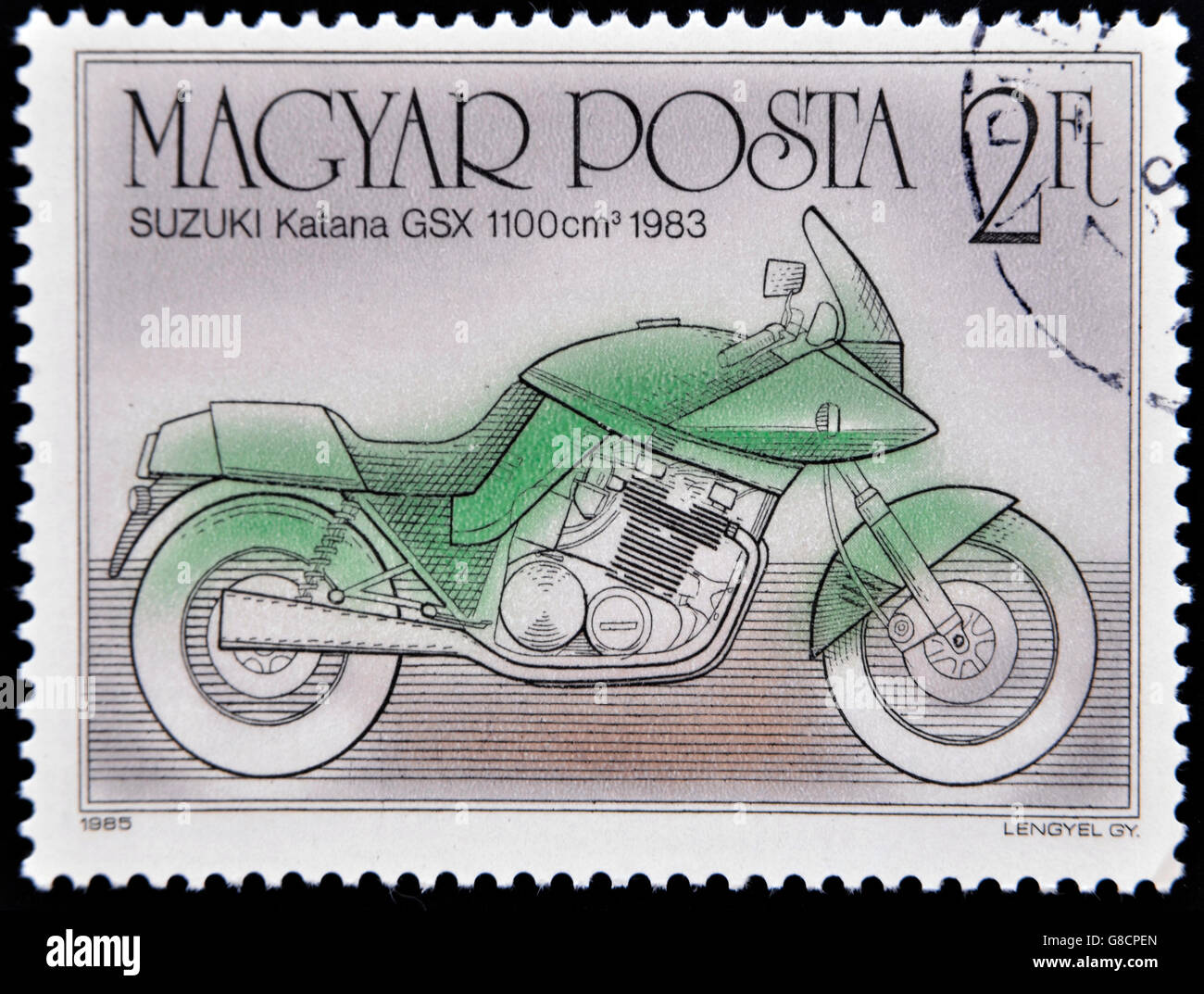 Ungheria - circa 1985: un timbro stampato in Ungheria a Mostra immagine di un motociclo, Suzuki Katana GSX, circa 1985 Foto Stock