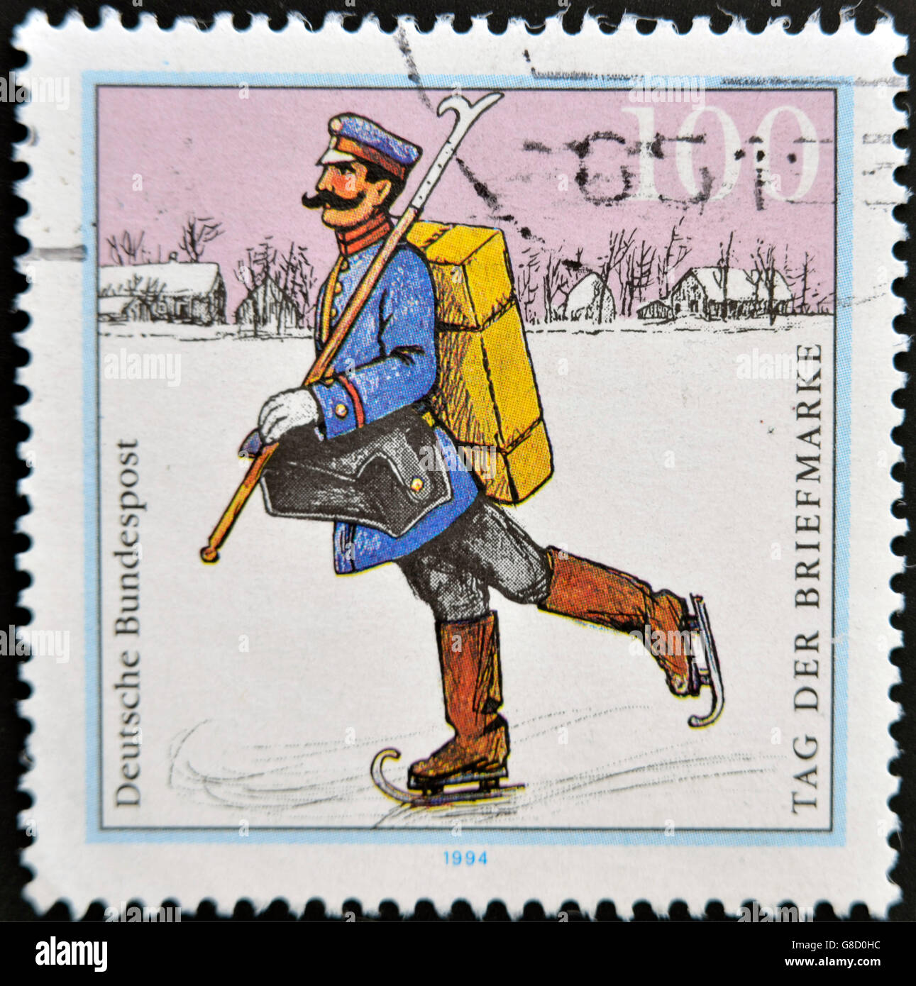Germania- circa 1994: timbro stampato in Germania mostra la consegna della posta regione Spreewald, circa 1994. Foto Stock