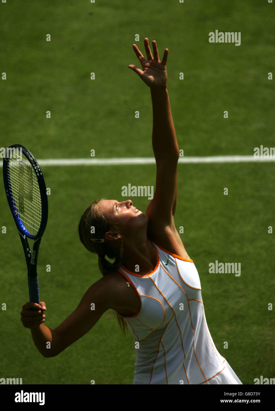 Tennis - campionati di Wimbledon 2005 - Le donne della prima tornata - Maria Sharapova v Nuria LLAGOSTERA - Tutti i Club in Inghilterra Foto Stock