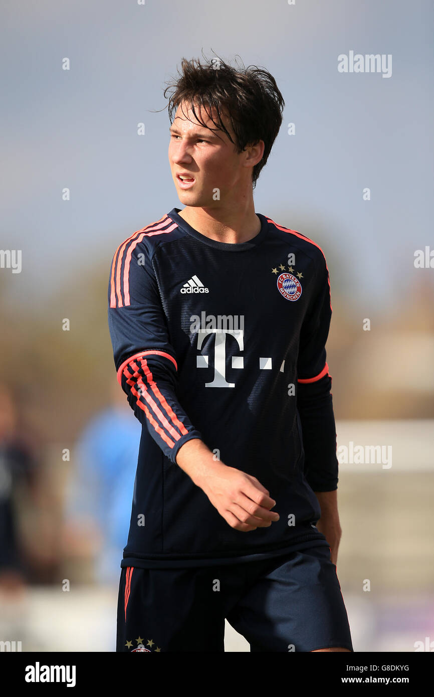 Calcio - UEFA Youth League - Gruppo F - Arsenal v Bayern Monaco - Meadow Park. Fabian Benko, Baviera Monaco Foto Stock