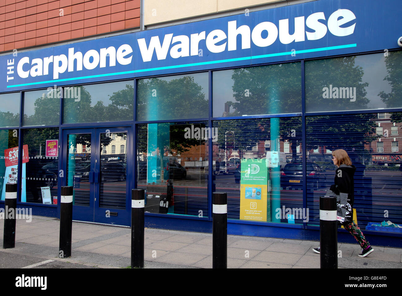 Harringay, a nord di Londra, 29 giugno 2016 -Dixons Carphone ha svelato un aumento del 17 per cento annuo degli utili ante imposte a £447m e respinto riguarda in Gran Bretagna per la decisione di lasciare l'UE. Credito: Dinendra Haria/Alamy Live News Foto Stock