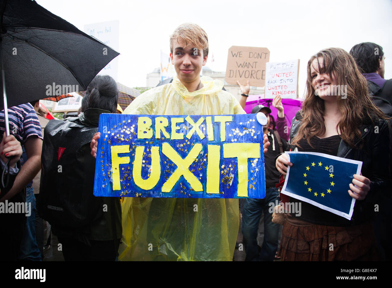 Londra, Regno Unito. Il 28 giugno, 2016. I cittadini britannici protesta in Trafalgar Square contro i risultati del referendum nel Regno Unito a lasciare l'UE. Credito: Melinda Nagy/Alamy Live News Foto Stock