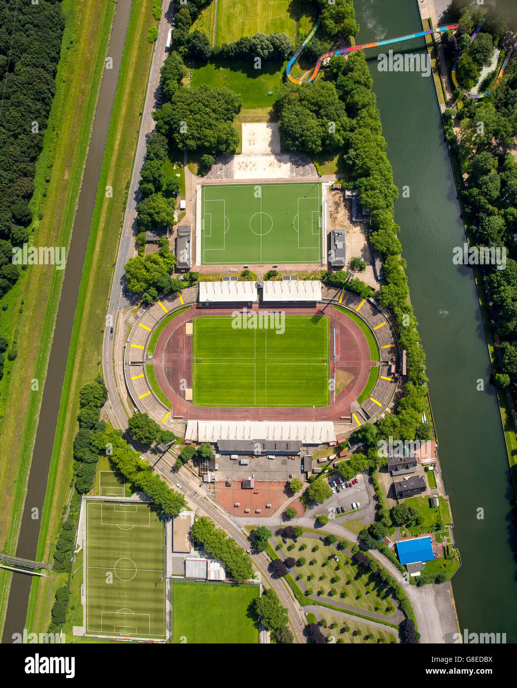 Vista aerea, Stadion Niederrhein, SC Rot-Weiß Oberhausen e.V., TC Sterkrade 1869 e.V., Emscher Rhine-Herne Canal, Oberhausen, Foto Stock