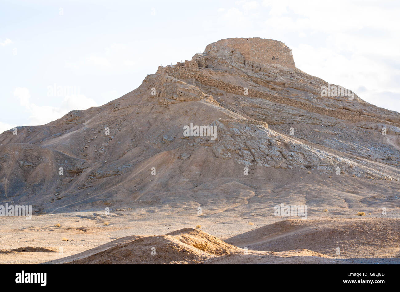 Torri zoroastriana di silenzio in Yazd Foto Stock