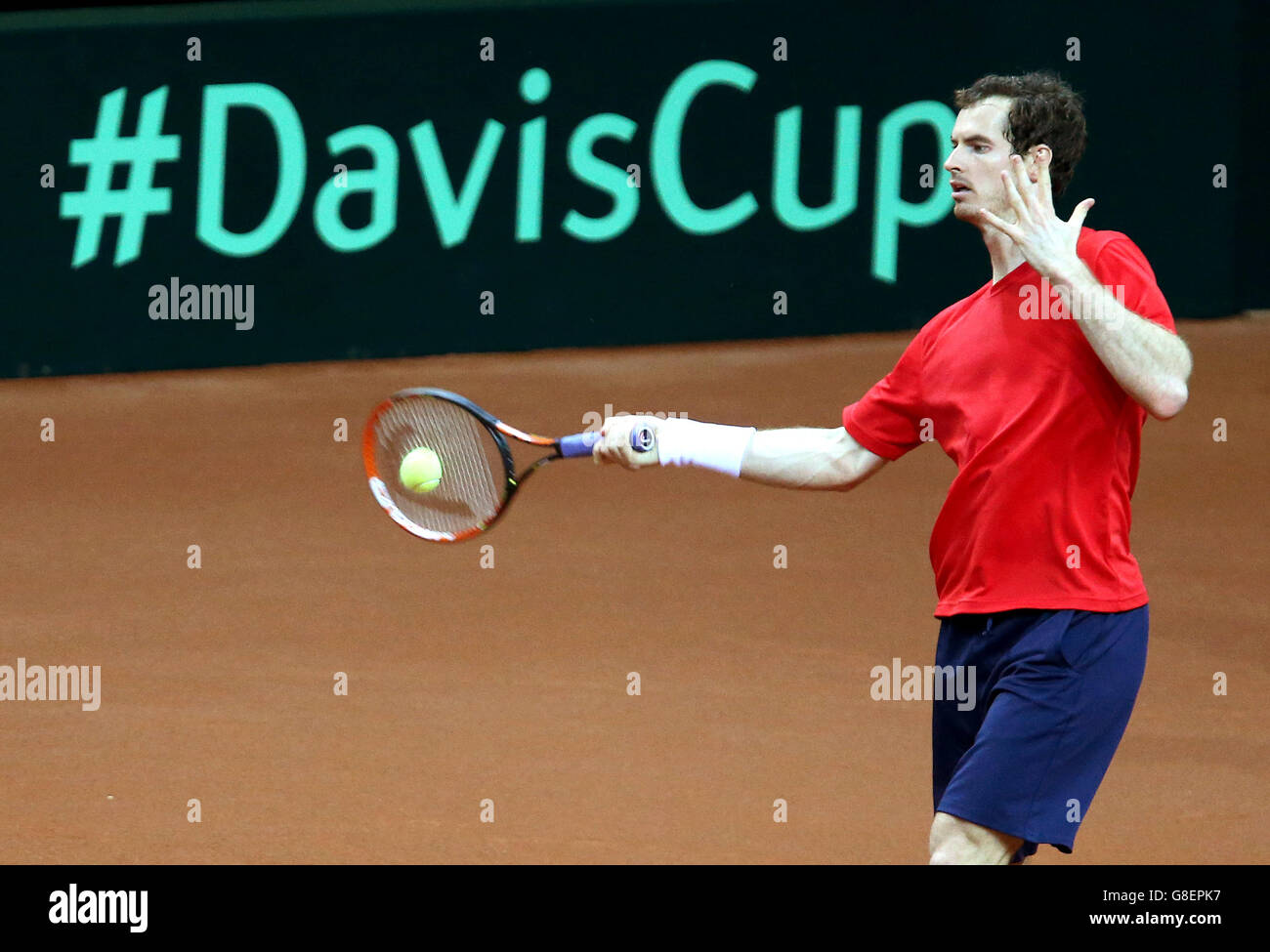 Andy Murray della Gran Bretagna durante una sessione di pratica presso il Flanders Expo Center di Gand. Foto Stock