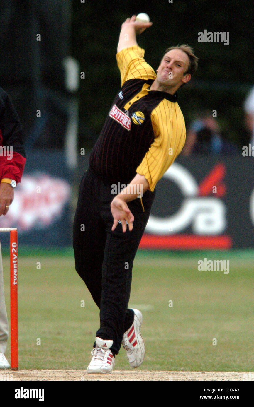 Cricket - Twenty20 Cup - Kent Spitfire v Middlesex Crusaders - St Lawrence Ground. James Tredwell, Kent Spitfire Foto Stock