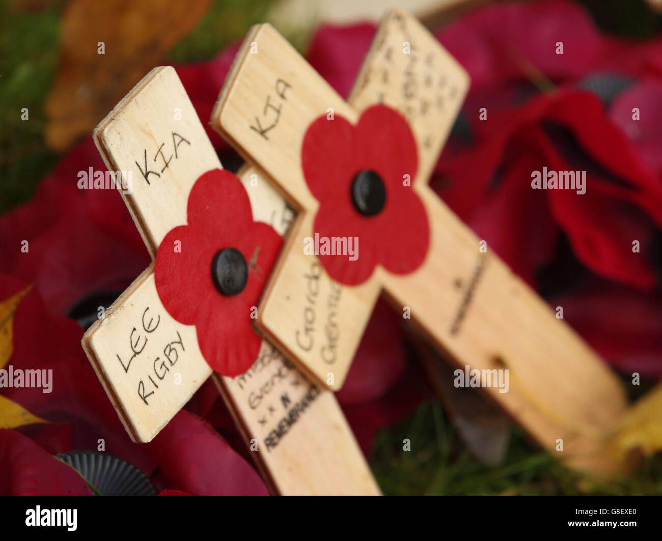 Due minuti di silenzio è osservato al monumento Cenotafh a George Square, Glasgow per celebrare il giorno dell'Armistizio, l'anniversario della fine della prima guerra mondiale. Foto Stock