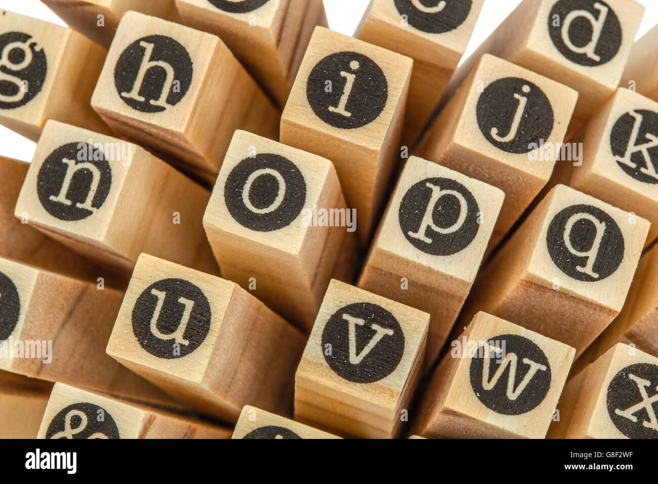 L'alfabeto inglese in minuscolo, collage di legno isolata tipografia blocchi Foto Stock