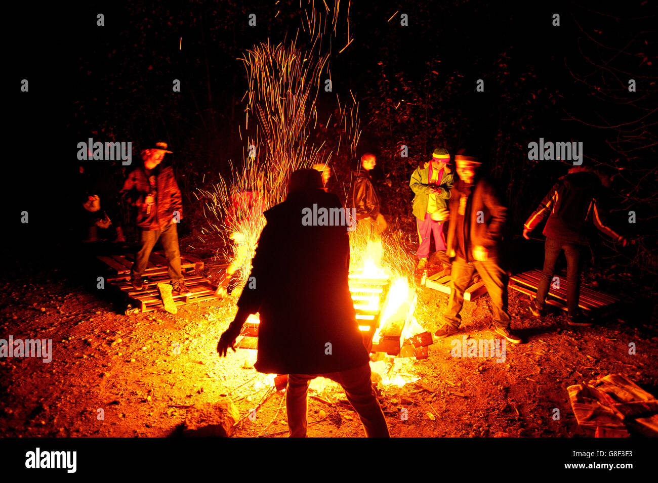 Un Sabato notte Ullr partito, dove un bon Fire è acceso per il dio norvegese di neve. Sabato 5 Ottobre, 2013. Photo credit: DAV Foto Stock
