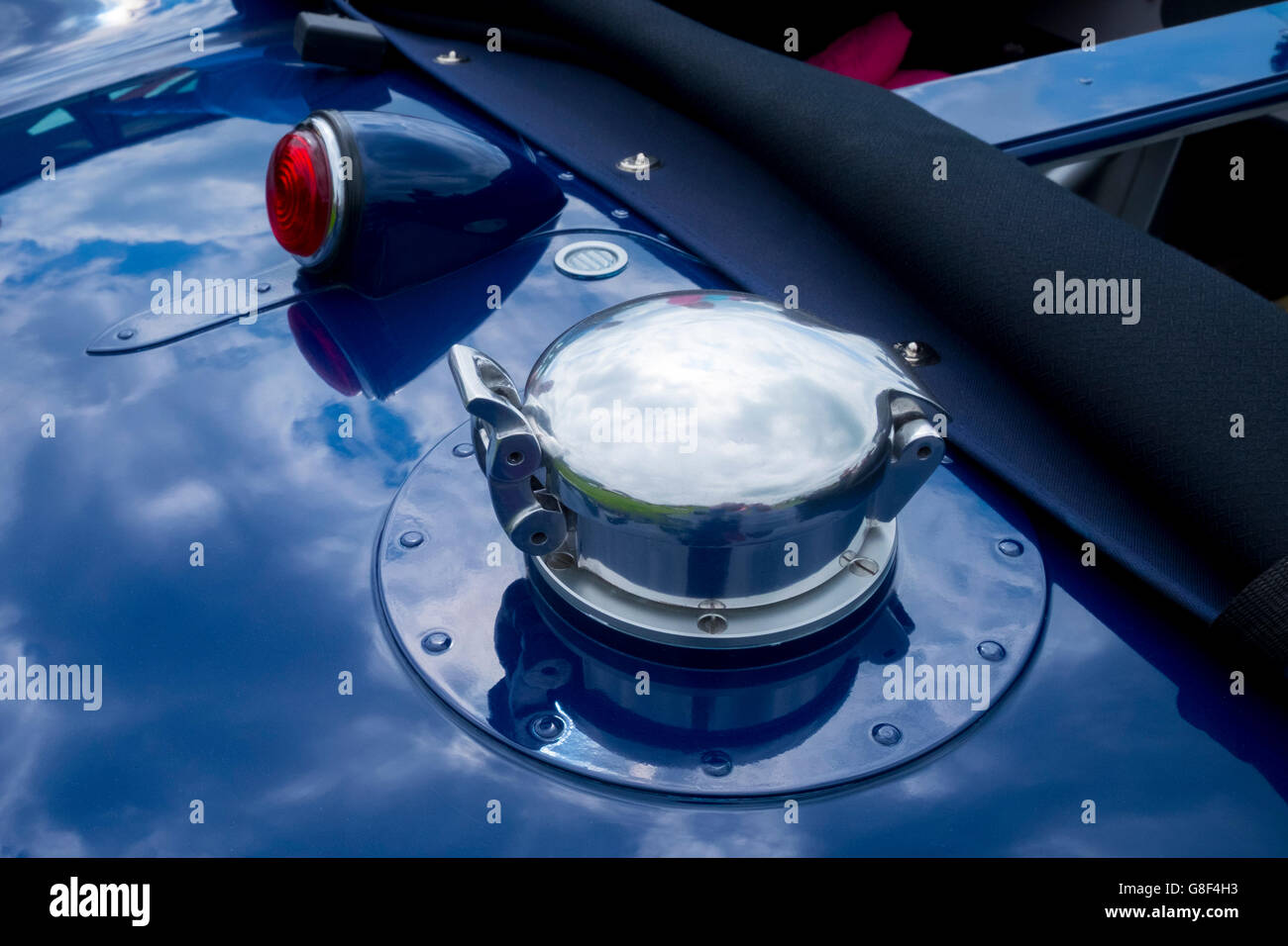 Lampada e tappo benzina su una Jaguar C Tipo auto racing Foto Stock