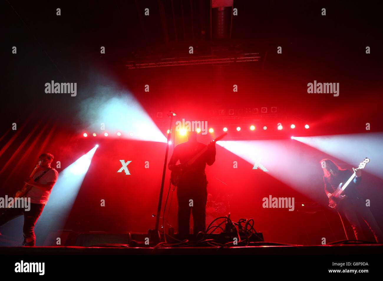Band inglese Indie Rock Bloc Party sul palco dell'O2 ABC Glasgow, come parte del tour di radio X Road Trip in tutto il Regno Unito. Foto Stock