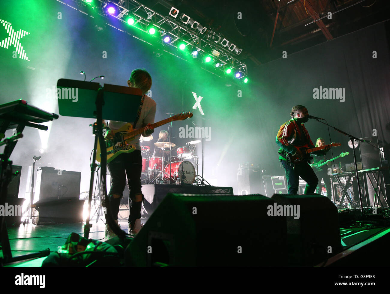 Band inglese Indie Rock Bloc Party sul palco dell'O2 ABC Glasgow, come parte del tour di radio X Road Trip in tutto il Regno Unito. Foto Stock