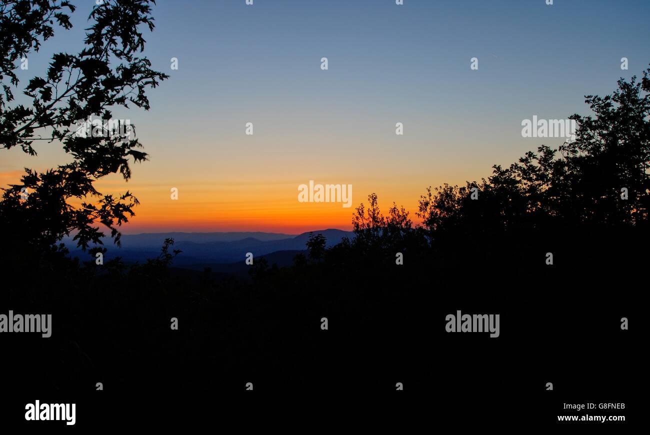 Tramonto su Springer Mountain Appalachian Trail, Georgia Foto Stock
