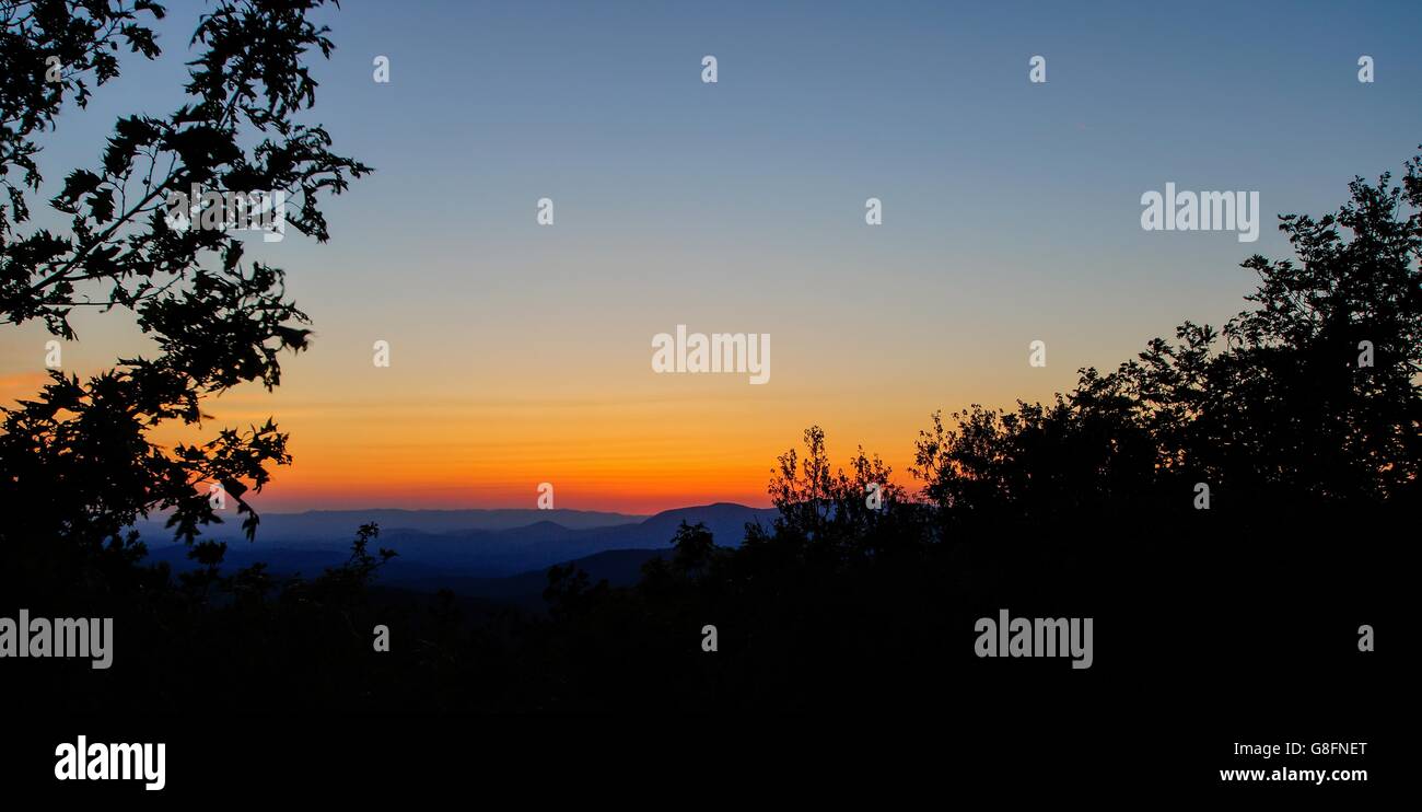 Tramonto su Springer Mountain Appalachian Trail, Georgia Foto Stock