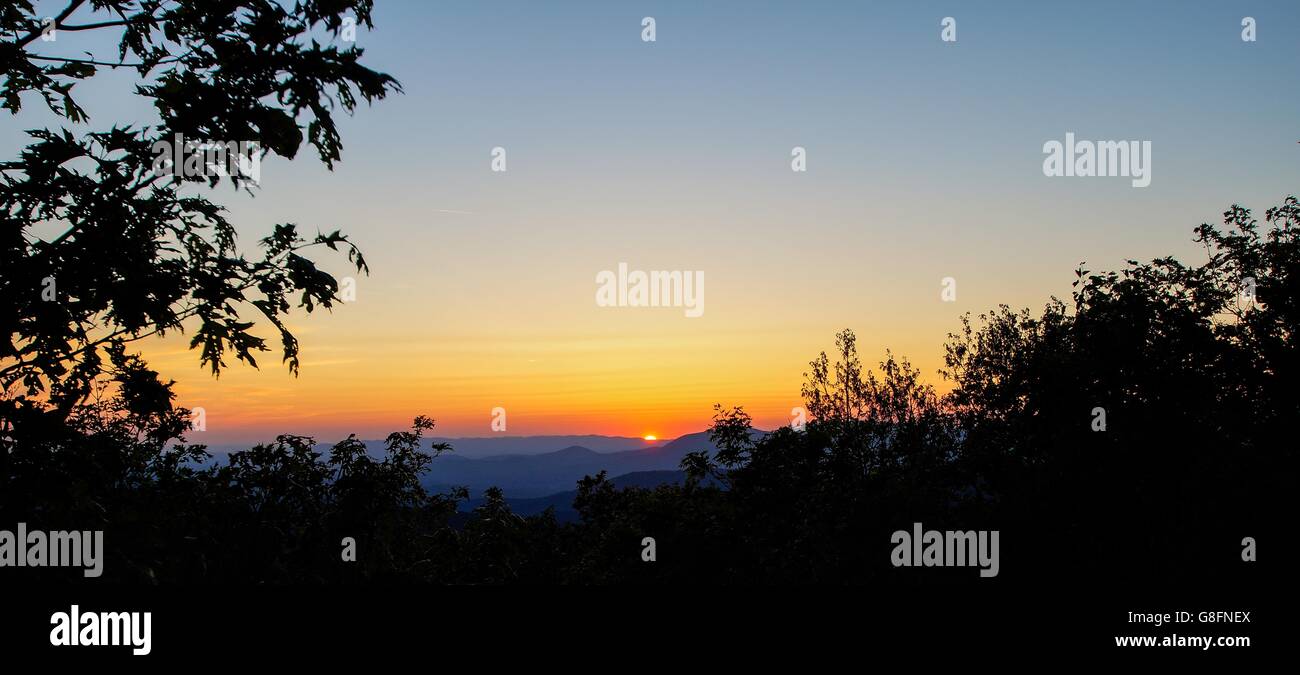 Tramonto su Springer Mountain Appalachian Trail, Georgia Foto Stock