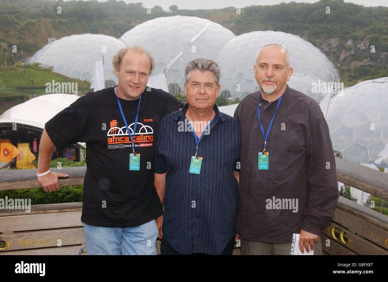 (Sinistra-destra) Tim Smit, amministratore delegato del progetto Eden, Thomas Brooman e Peter Gabriel, fondatori del WOMAD (World of Music and Dance). Foto Stock