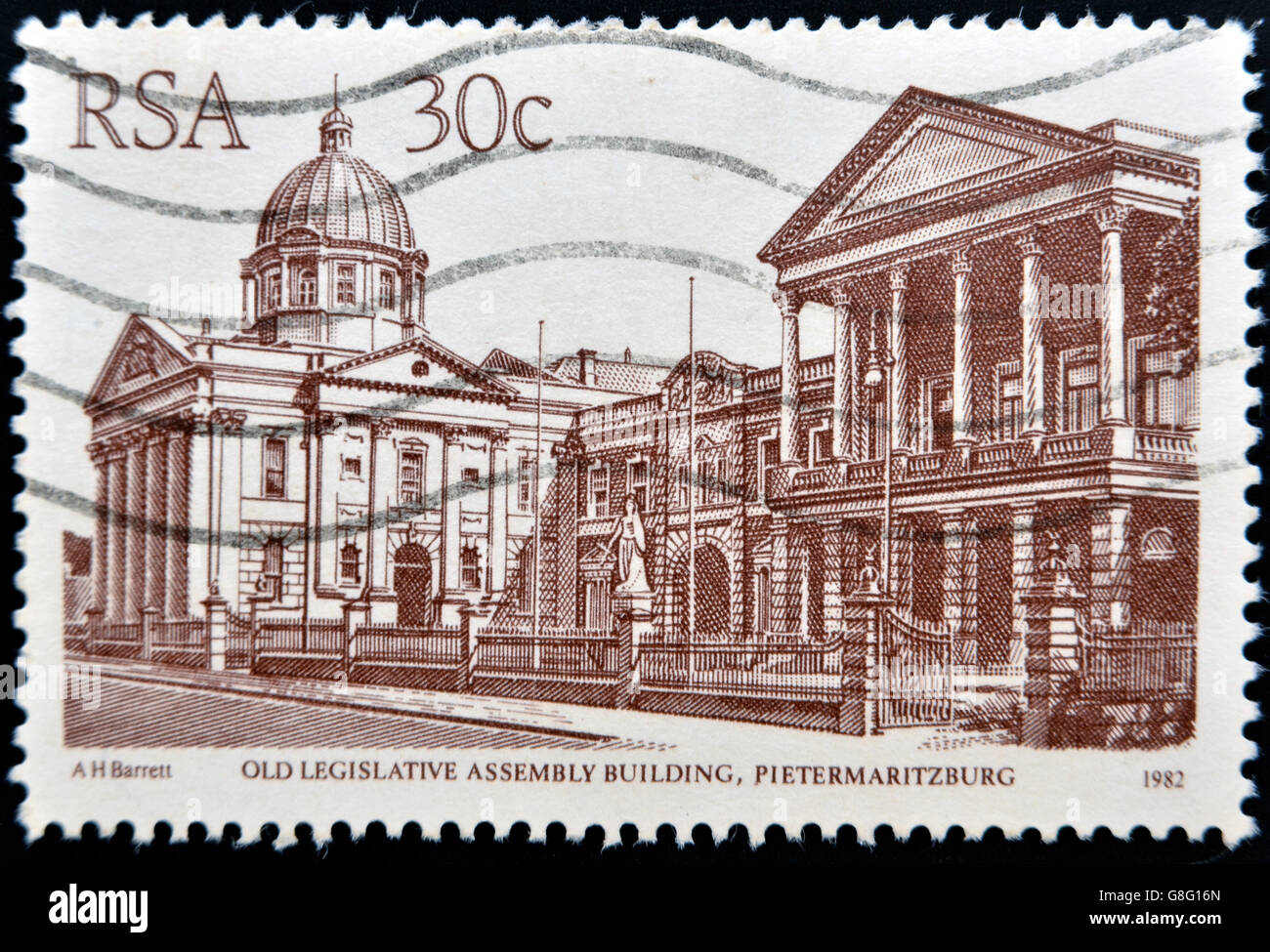 Repubblica del Sud Africa - circa 1982: un timbro stampato in RSA mostra il vecchio assemblea legislativa edificio, circa 1982 Foto Stock