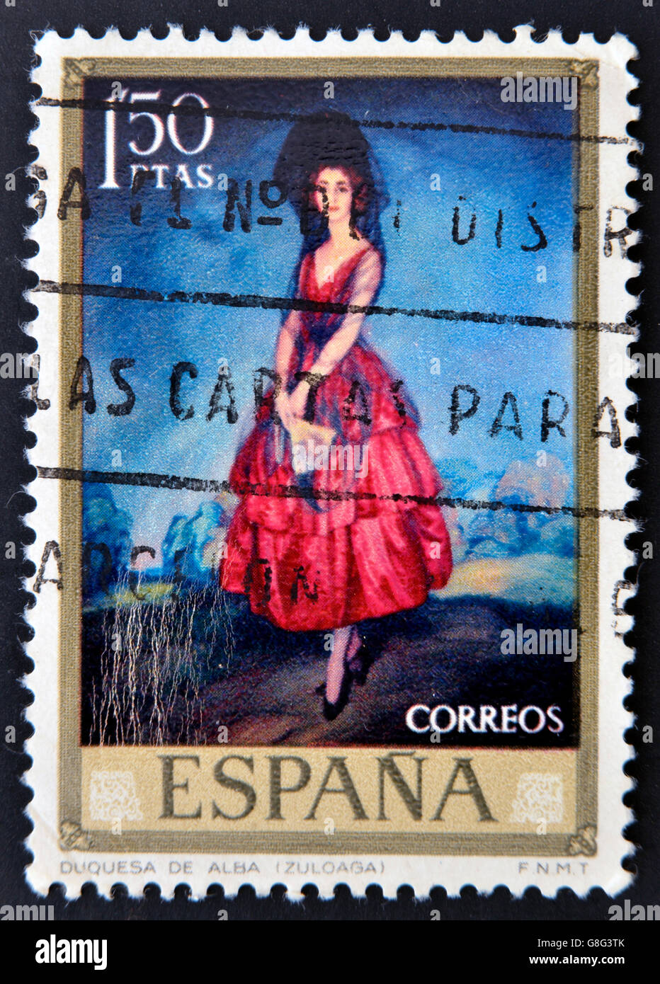 Spagna-CIRCA 1971: un timbro stampato in Spagna mostra un dipinto della duchessa di Alba con mantilla e abito rosso da Ignacio Zuloag Foto Stock