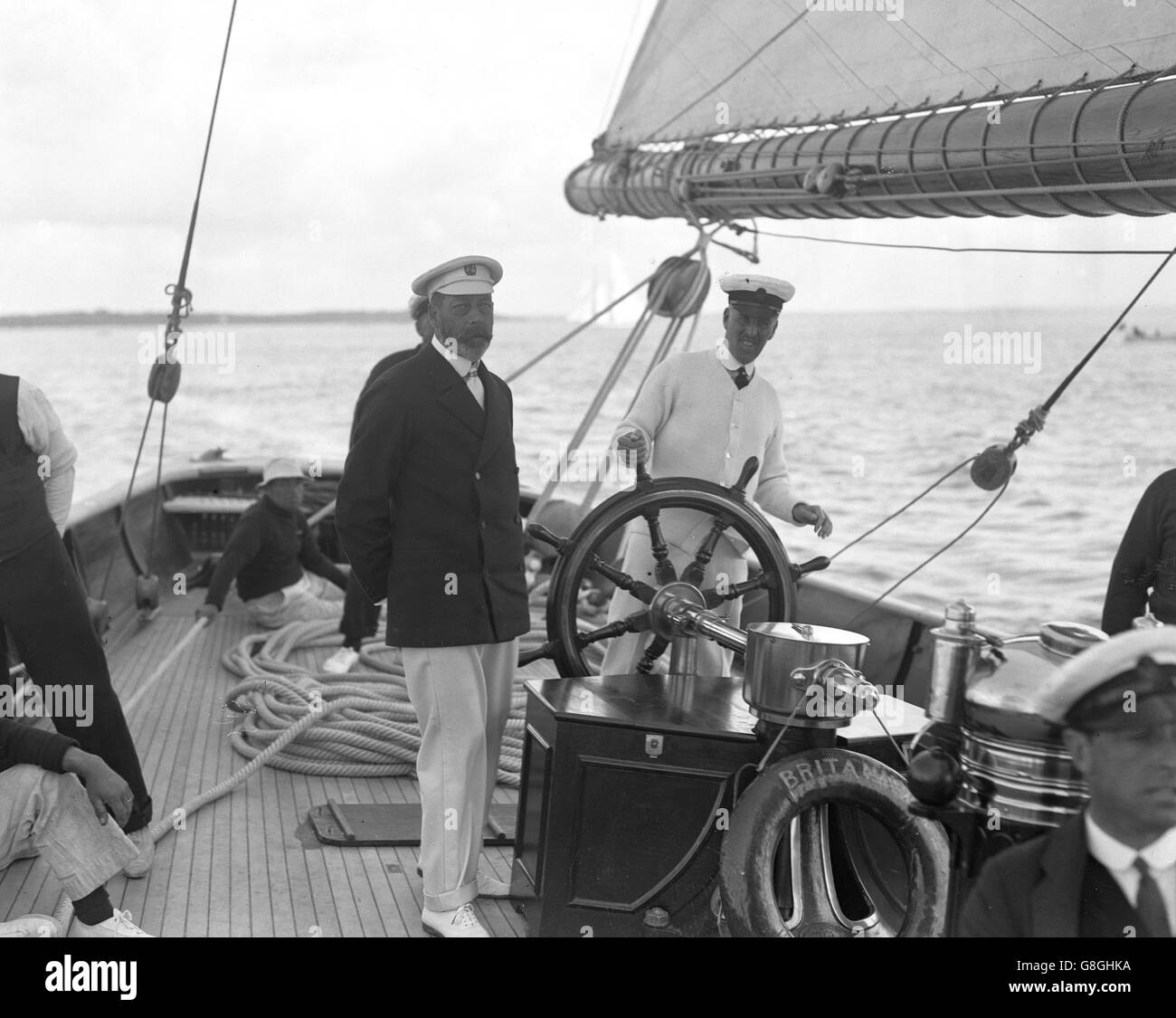 King george royal yacht britannia immagini e fotografie stock ad alta  risoluzione - Alamy