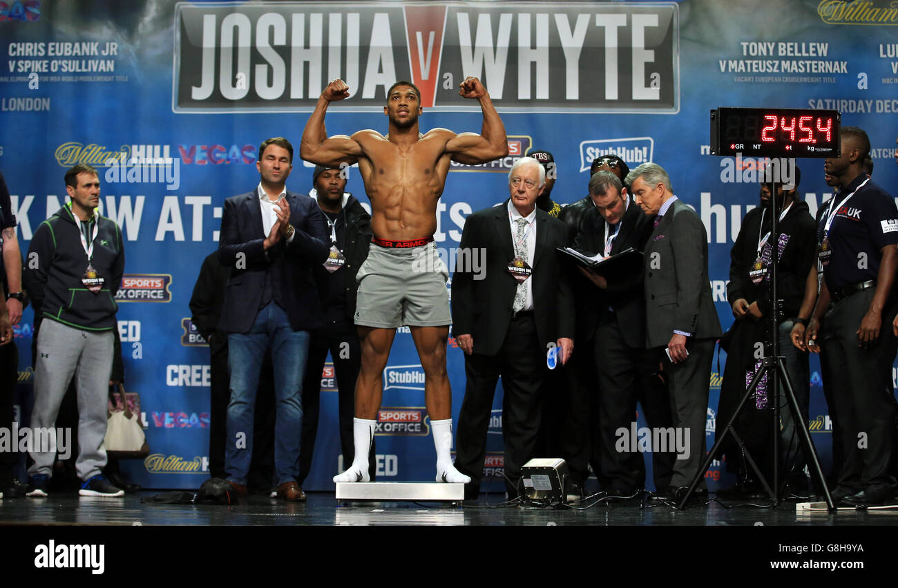 Anthony Joshua v Dillian Whyte Weigh-In - Indigo al O2 Foto Stock