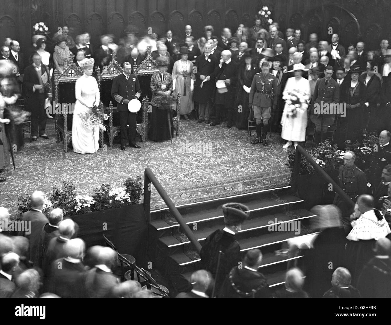 Re Giorgio V, la regina Maria e la regina Alexandra ascoltando il discorso del Signore Sindaco. Foto Stock