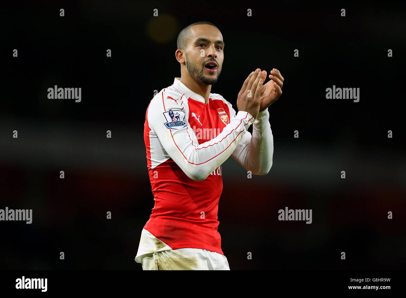 Arsenal / Manchester City - Barclays Premier League - Emirates Stadium. Theo Walcott dell'Arsenal celebra la vittoria dopo il fischio finale durante la partita della Premier League all'Emirates Stadium di Londra. Foto Stock