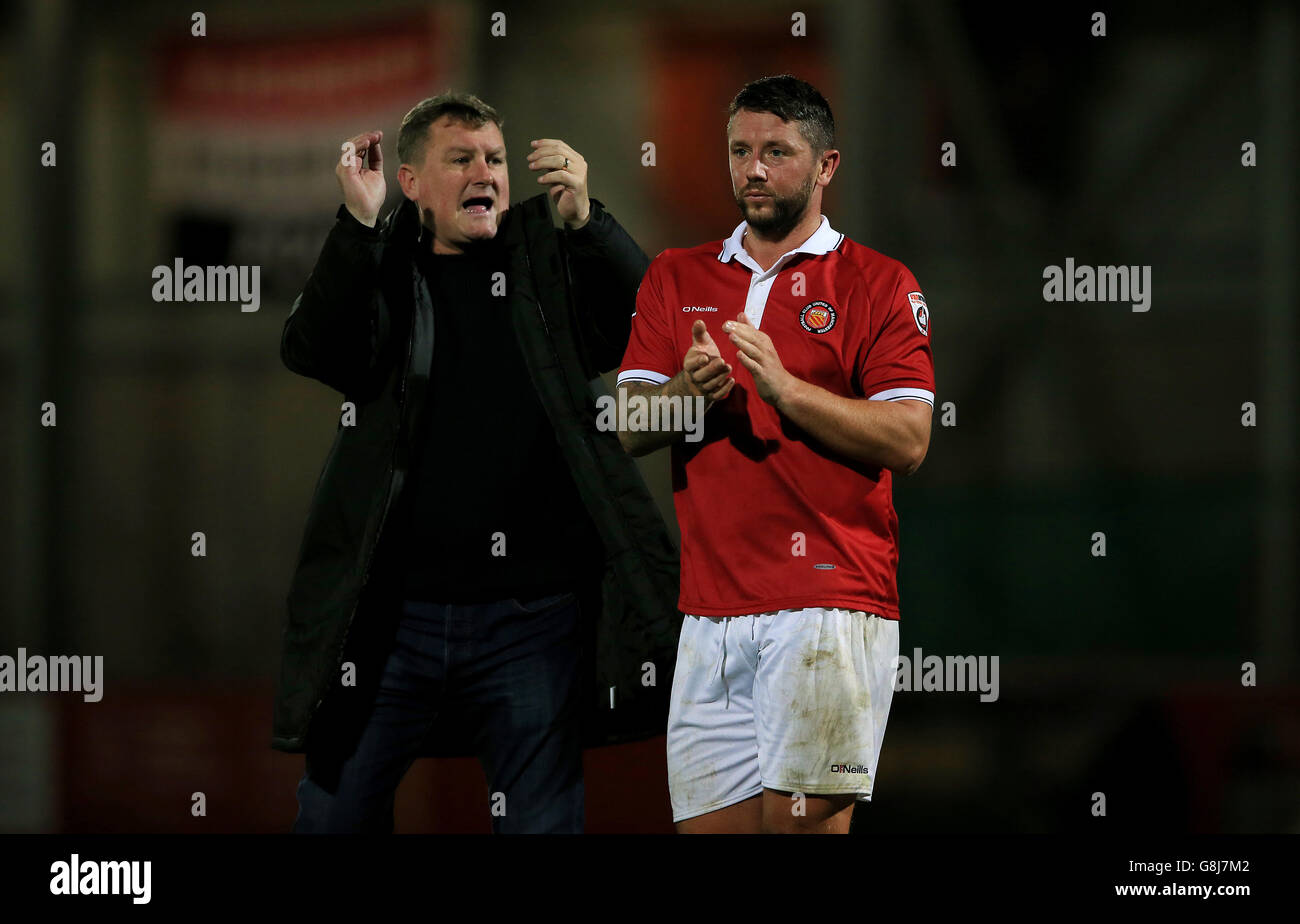 Calcio - Emirates FA Cup - Primo round - FC Regno di Manchester v Chesterfield - Broadhurst Park Foto Stock