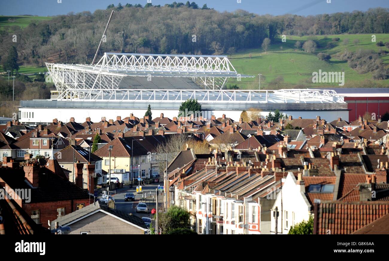 Una vista generale che mostra lo sviluppo del nuovo stand di Bristol City prima della partita del campionato Sky Bet ad Ashton Gate, Bristol. Foto Stock