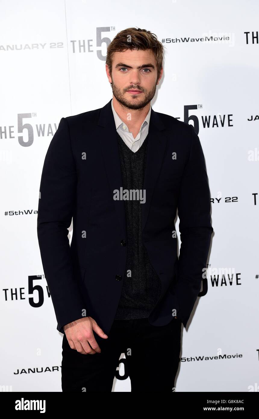 La quinta onda Photocall - Londra. Alex Roe partecipa a una telefonata per un nuovo film fantascientifica The Fifth Wave al Soho Hotel di Londra. Foto Stock