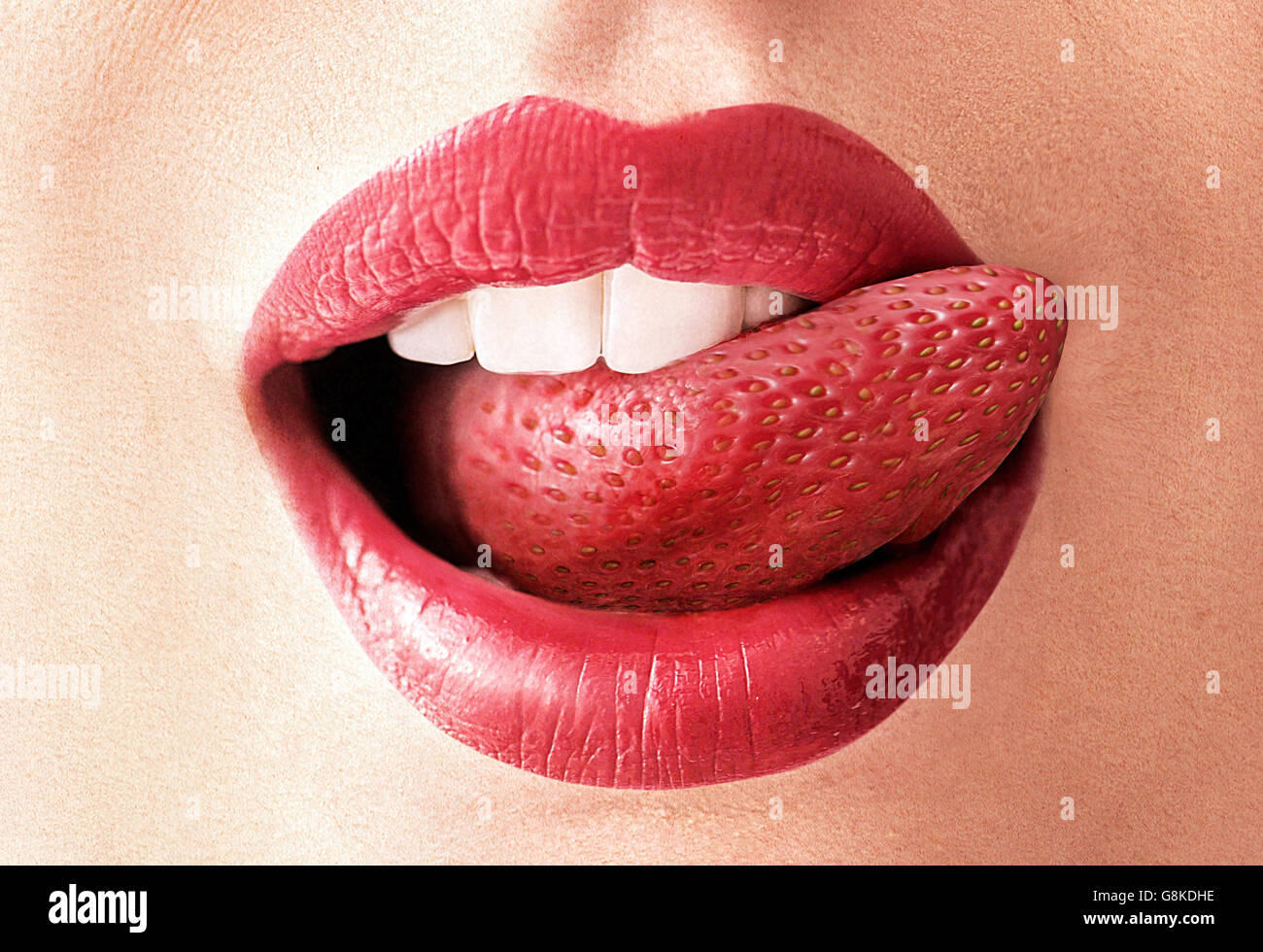Primo piano immagine di una fragola rossa lingua Foto Stock
