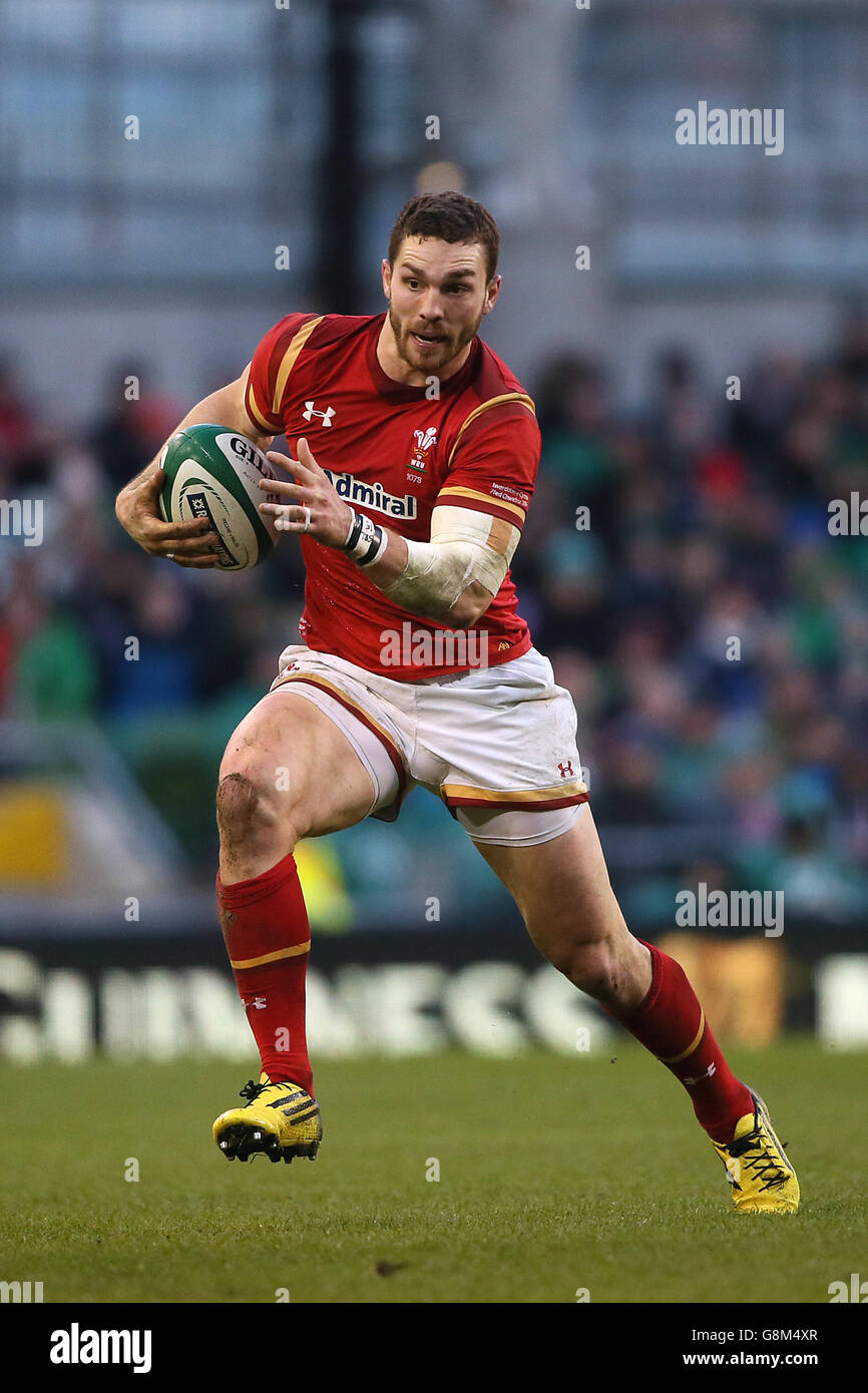 George North del Galles durante la partita delle sei Nazioni RBS del 2016 all'Aviva Stadium di Dublino. PREMERE ASSOCIAZIONE foto. Data foto: Domenica 7 febbraio 2016. Vedi la storia della PA RUGBYU Irlanda. Il credito fotografico deve essere: Niall Carson/PA Wire. SI APPLICANO LIMITAZIONI: Solo per uso editoriale. Nessun uso commerciale o promozionale senza il preventivo consenso dell'IRFU. Nessuna modifica o documentazione. Per ulteriori informazioni si prega di chiamare il numero +44 (0)115 8447447. Foto Stock