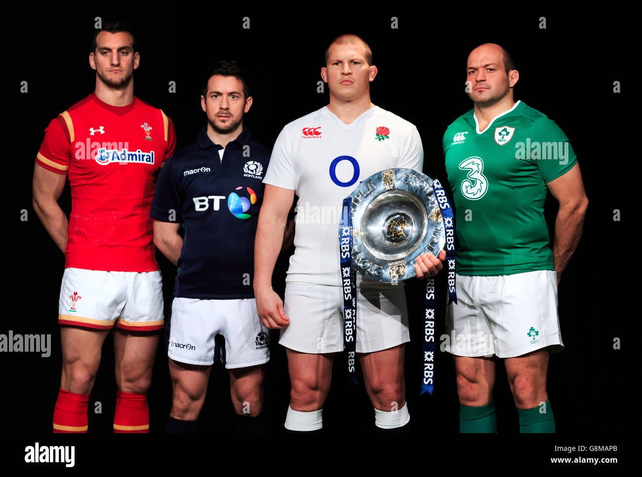 (Da sinistra a destra) capitano del Galles Sam Warburton, capitano della Scozia Greg Laidlaw, capitano dell'Inghilterra Dylan Hartley che tiene la Calcutta Cup e capitano dell'Irlanda Rory Best durante il lancio dei mezzi delle 6 Nazioni RBS all'Hurlingham Club, Londra. PREMERE ASSOCIAZIONE foto. Data immagine: Mercoledì 27 gennaio 2016. Vedi la storia della PA RUGBYU 6 Nazioni. Il credito fotografico dovrebbe essere: John Walton/PA Wire. Foto Stock