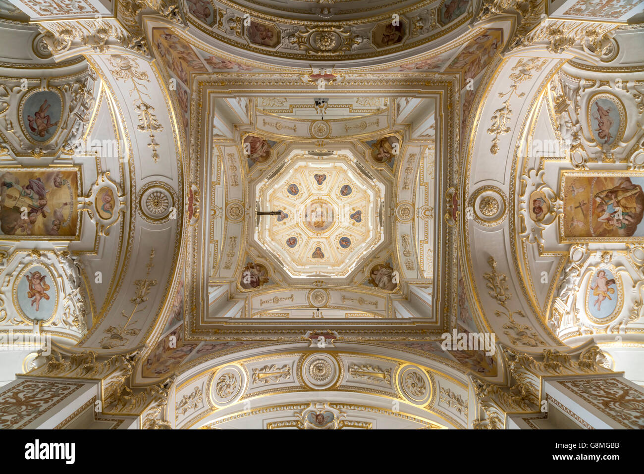 La cupola e il soffitto della chiesa di San Lorenz Basilica, Kempten, Algovia, Baviera, Germania Foto Stock