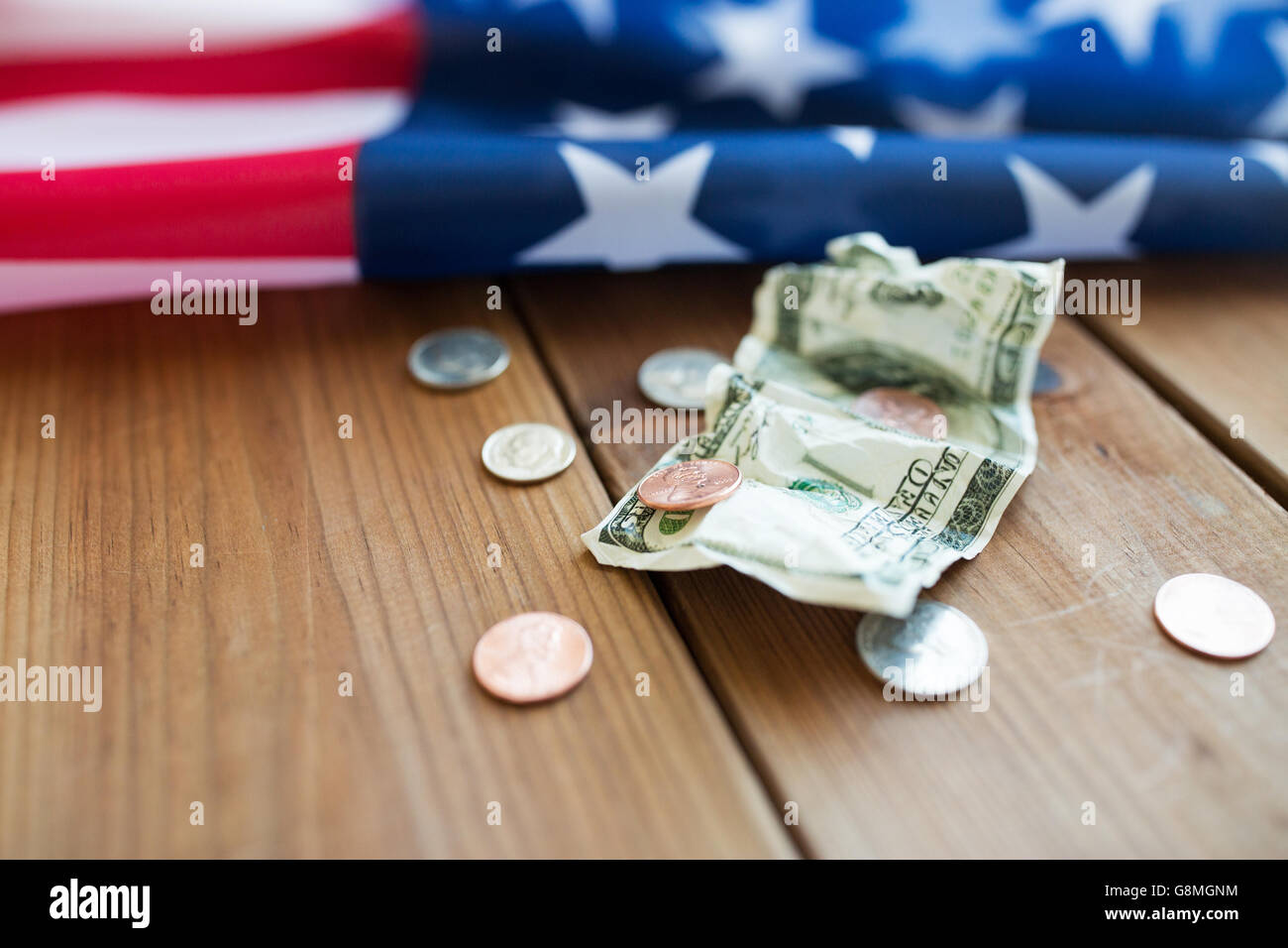 Close up della bandiera americana e denaro Foto Stock