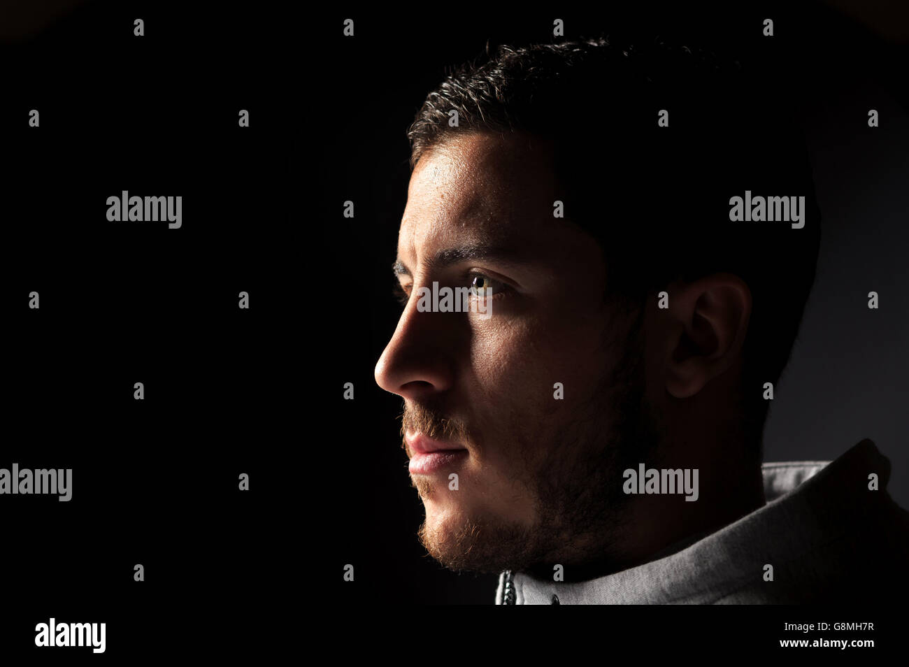 Eden Hazard Feature - Woodlands Park Hotel. Chelsea's Eden Hazard è intervistato per la pubblicazione belga Het Laatste Nieuws Foto Stock