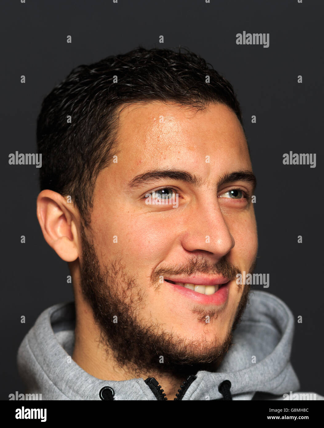 L'Eden Hazard di Chelsea è intervistato per la pubblicazione belga Het Laatste Nieuws Foto Stock