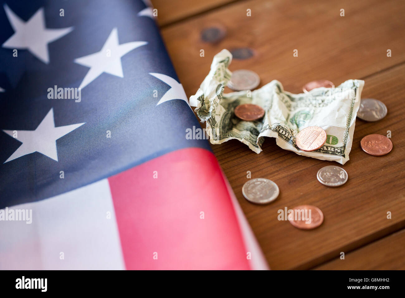 Close up della bandiera americana e denaro Foto Stock